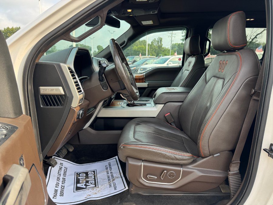 Used 2015 Ford F150 King Ranch w/ Equipment Group 601A Luxury AWD/4WD image 15