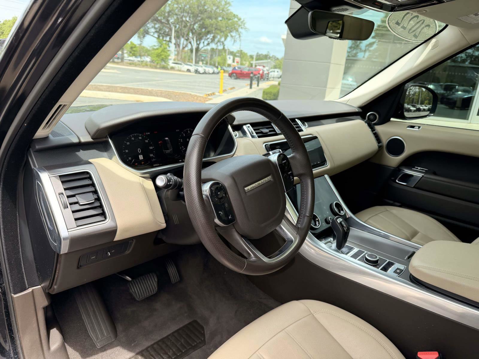 Used 2022 Land Rover Range Rover Sport SE image 11