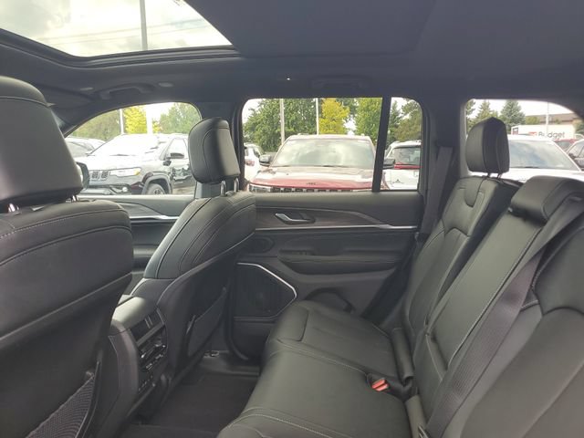 New 2026 Jeep Grand Cherokee Limited AWD/4WD image 10