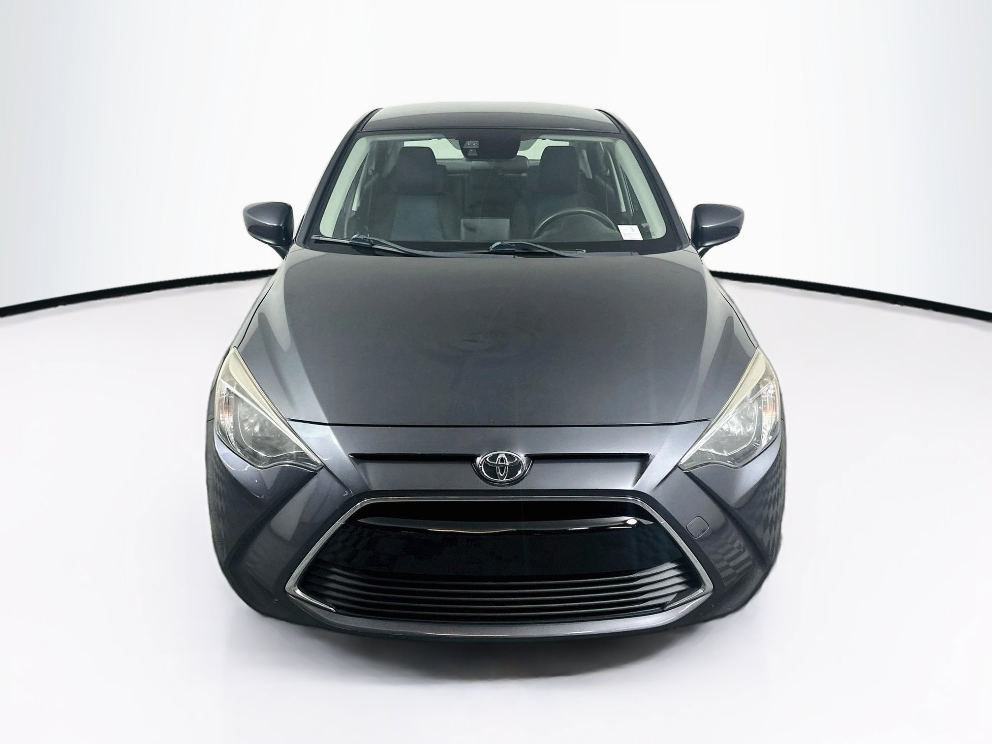 Used 2018 Toyota Yaris iA FWD image 2