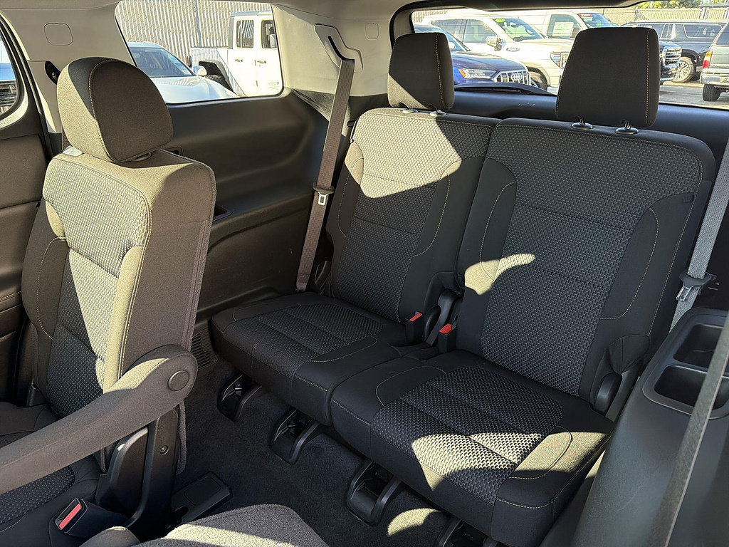 Used 2023 GMC Acadia SLE FWD image 41