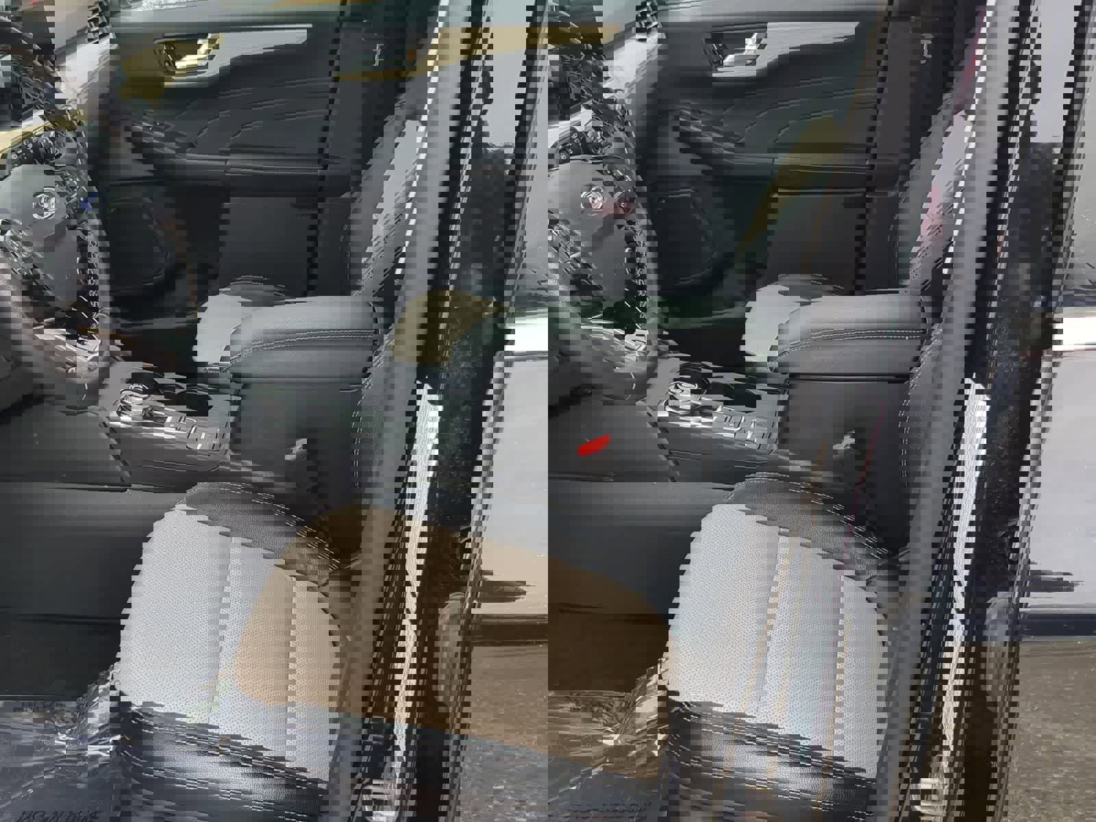 Used 2022 Ford Escape Titanium w/ Titanium Elite Package image 16