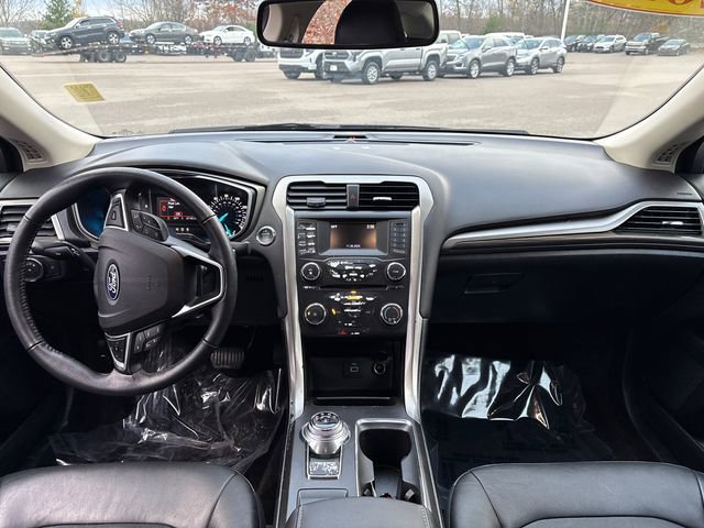 Used 2018 Ford Fusion SE image 18