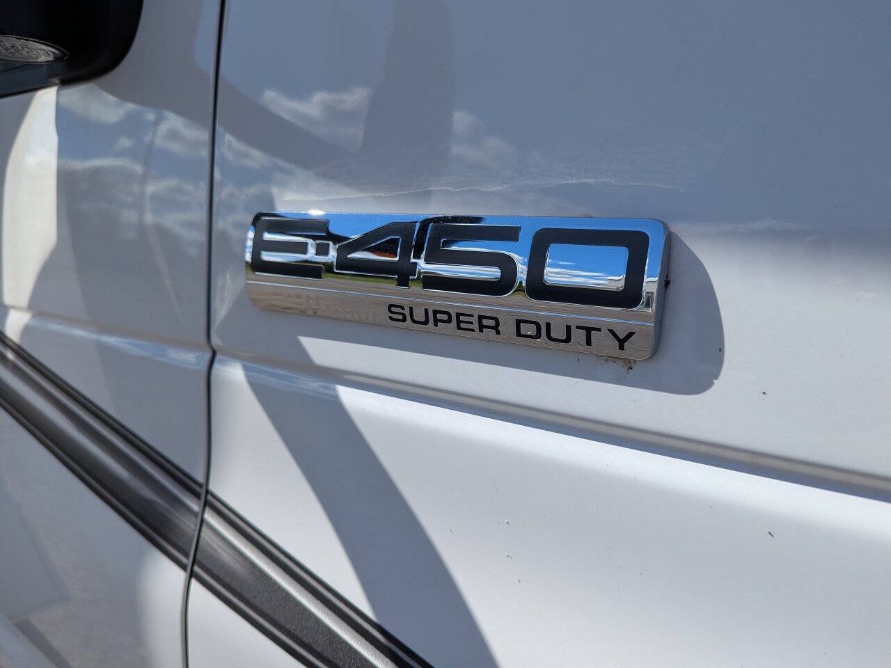 Used 2018 Ford E-450 and Econoline 450 Super Duty w/ Motorhome Prep Package RWD image 11