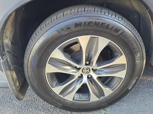 Used 2020 Toyota Highlander XLE image 15