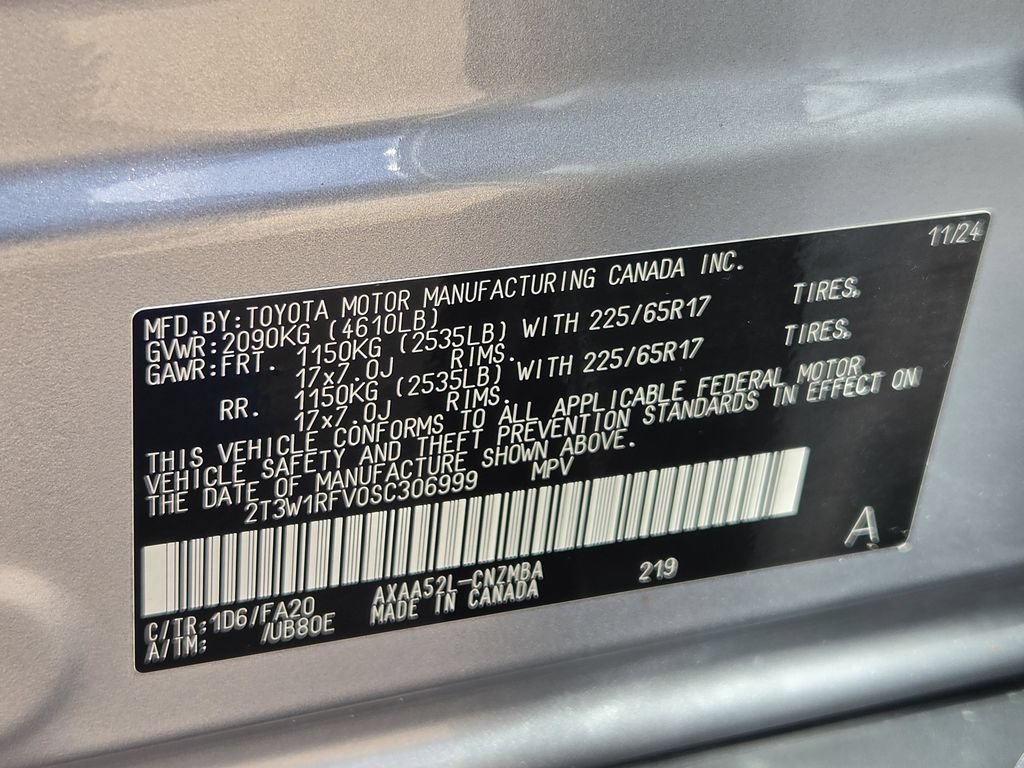Used 2025 Toyota RAV4 XLE FWD image 30