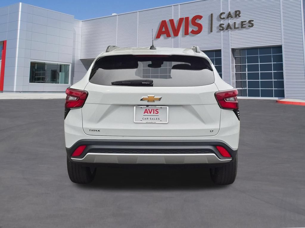 Used 2025 Chevrolet Trax LT w/ LT Convenience Package FWD image 7