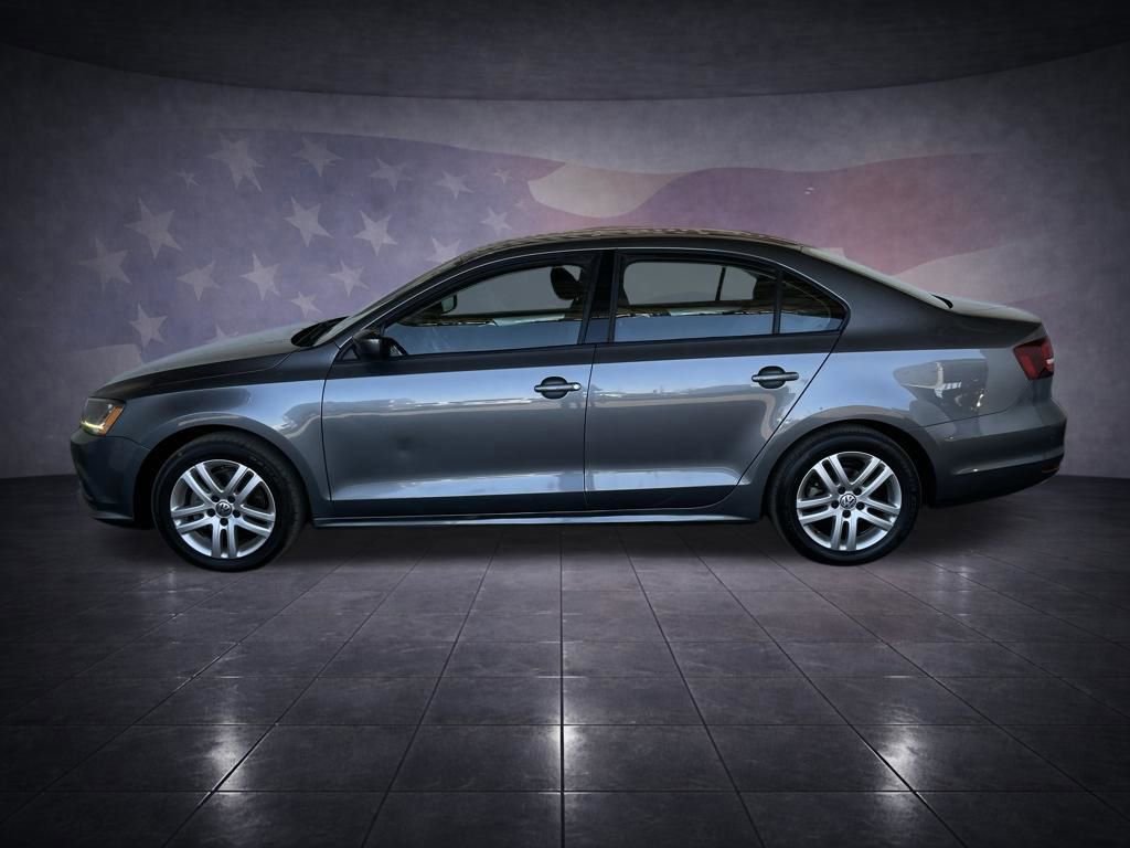Used 2019 Toyota Camry SE FWD image 2