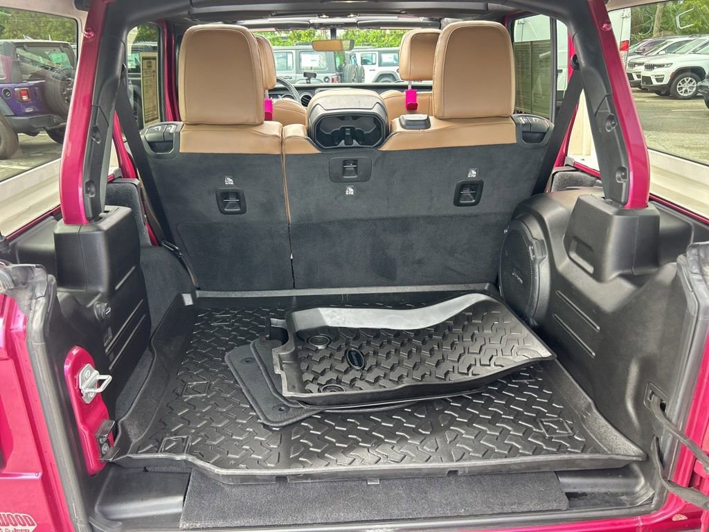 Used 2022 Jeep Wrangler Unlimited Sahara w/ LED Lighting Group image 30