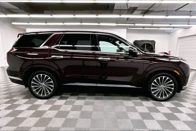 Used 2023 Hyundai Palisade Calligraphy image 14