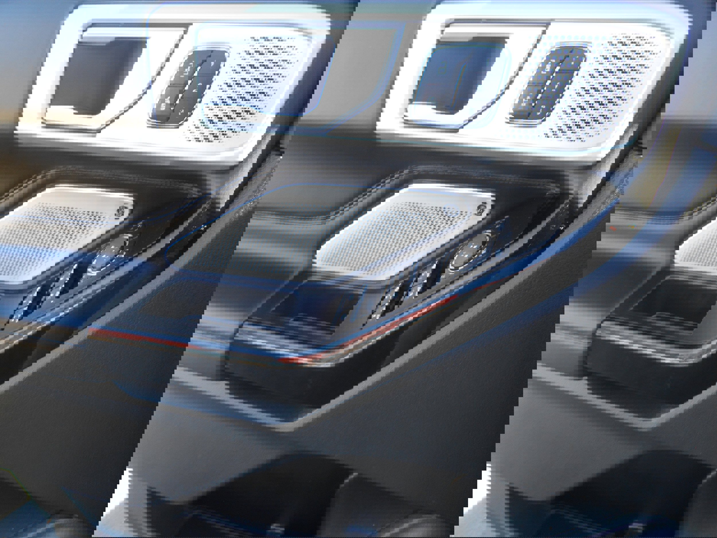 Used 2021 Ford Explorer Platinum w/ Equipment Group 601A image 5