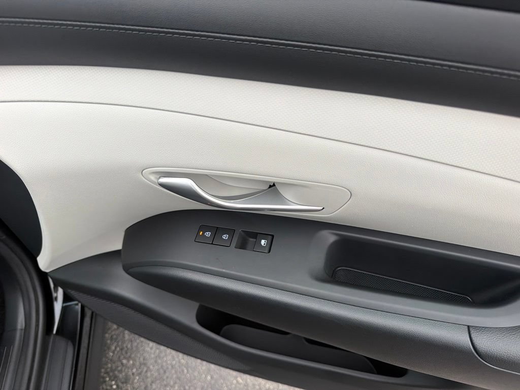 Used 2025 Hyundai Tucson SEL FWD image 39