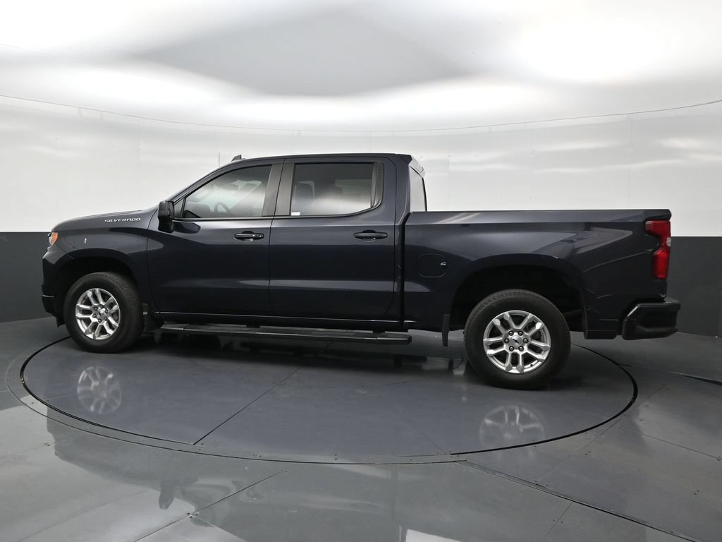 Used 2024 Chevrolet Silverado 1500 RST RWD image 2