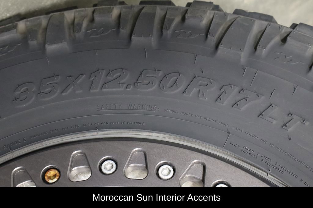 Used 2017 Jeep Wrangler Unlimited Sahara image 34