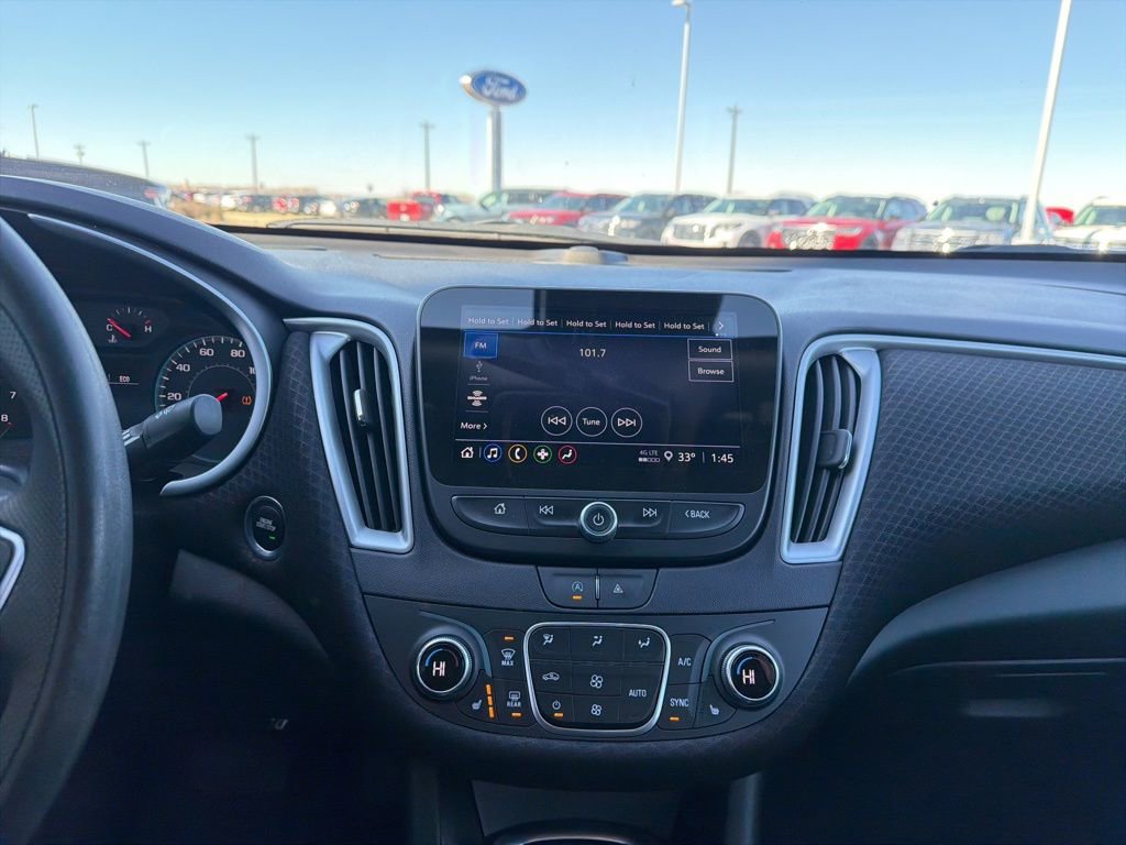 Used 2024 Chevrolet Malibu LT image 15