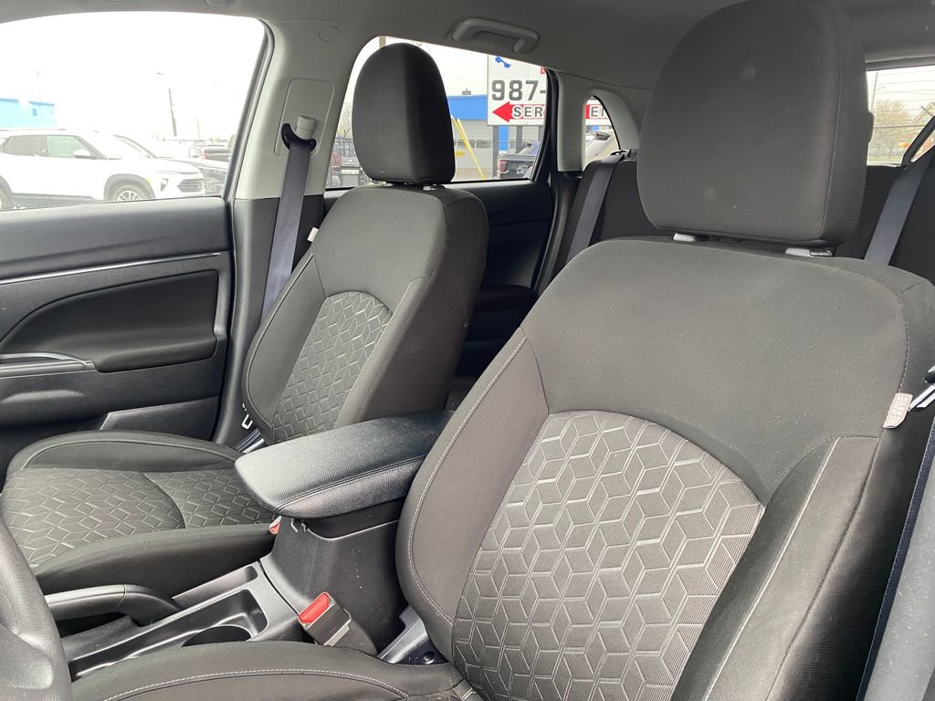 Used 2024 Mitsubishi Outlander Sport ES AWD/4WD image 10