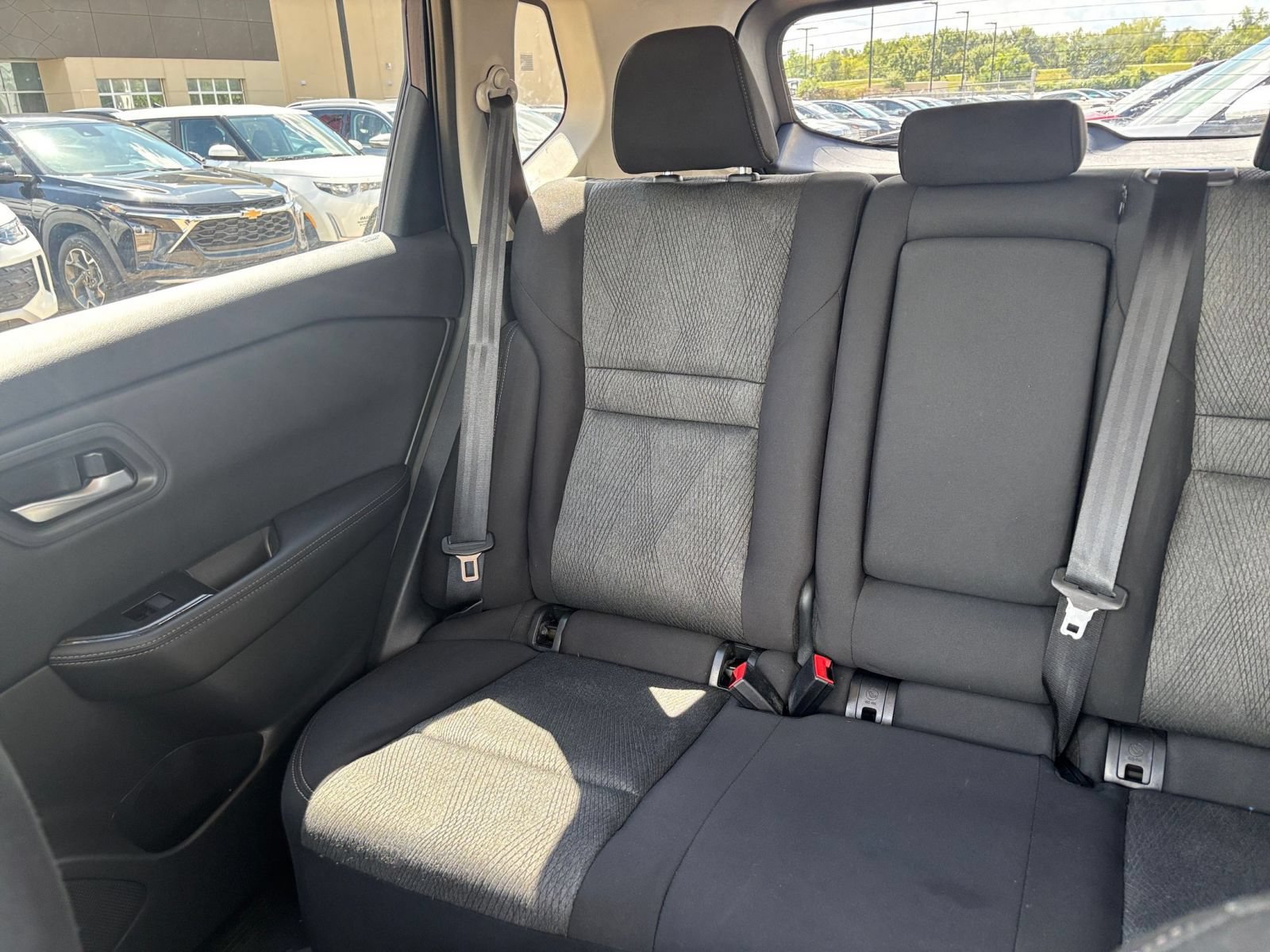 Used 2026 Nissan Rogue SV FWD image 40