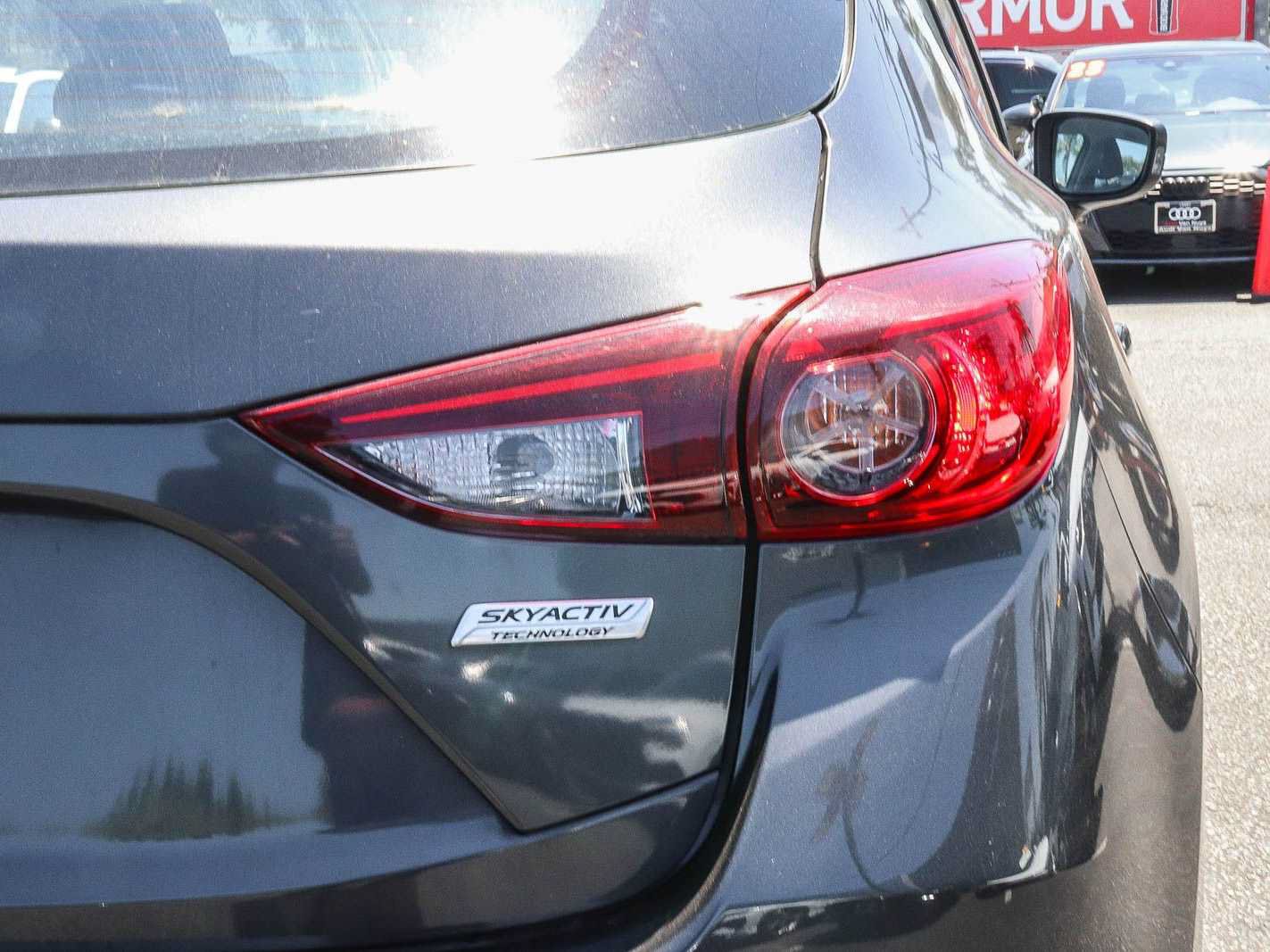 Used 2016 MAZDA MAZDA3 s Touring FWD image 11