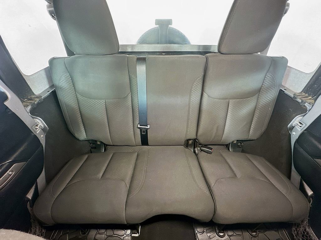 Used 2015 Jeep Wrangler Unlimited Sport w/ Connectivity Group image 13