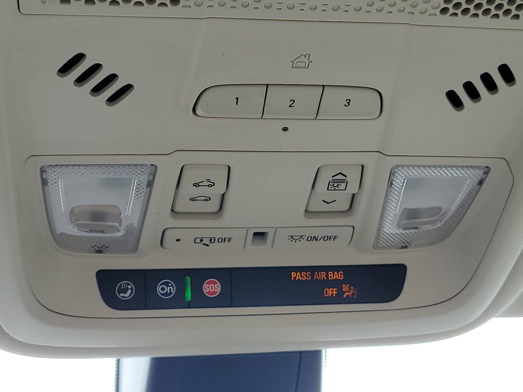 Used 2022 Cadillac XT6 Premium Luxury w/ LPO, Floor Liner Package AWD/4WD image 22