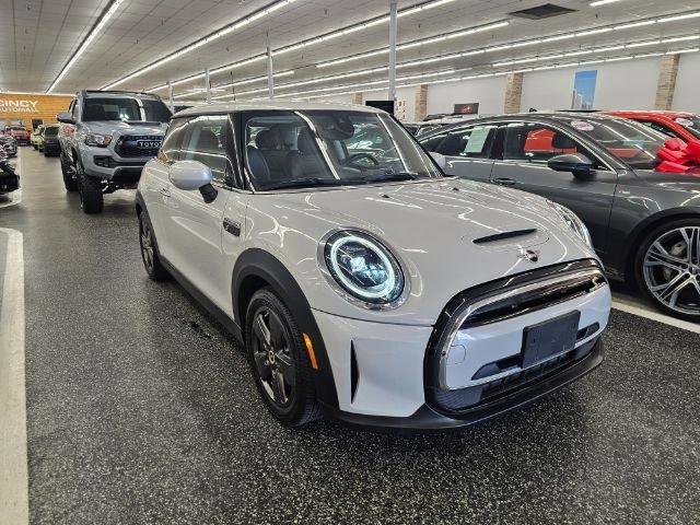 Used 2022 MINI Cooper SE FWD image 3