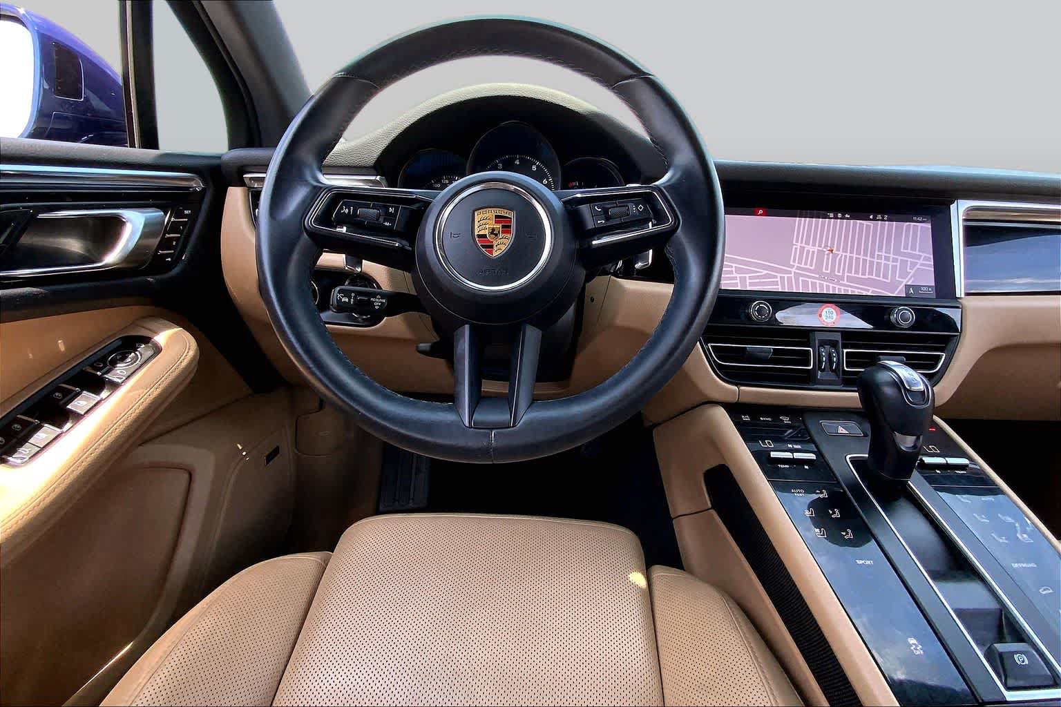 Used 2023 Porsche Macan Turbo AWD/4WD image 6