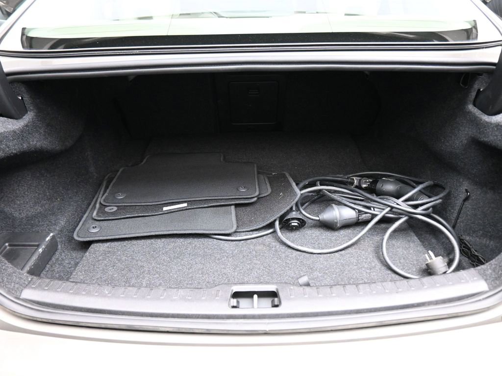 Used 2021 Volvo S60 T8 Inscription w/ Climate Package image 19