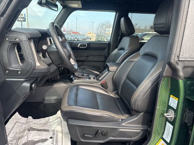 Used 2025 Ford Bronco Outer Banks image 9