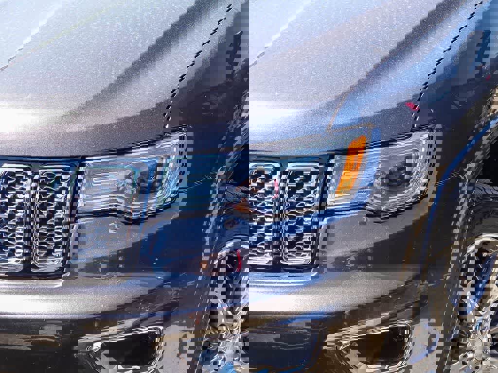 Certified 2021 Jeep Grand Cherokee Overland image 2