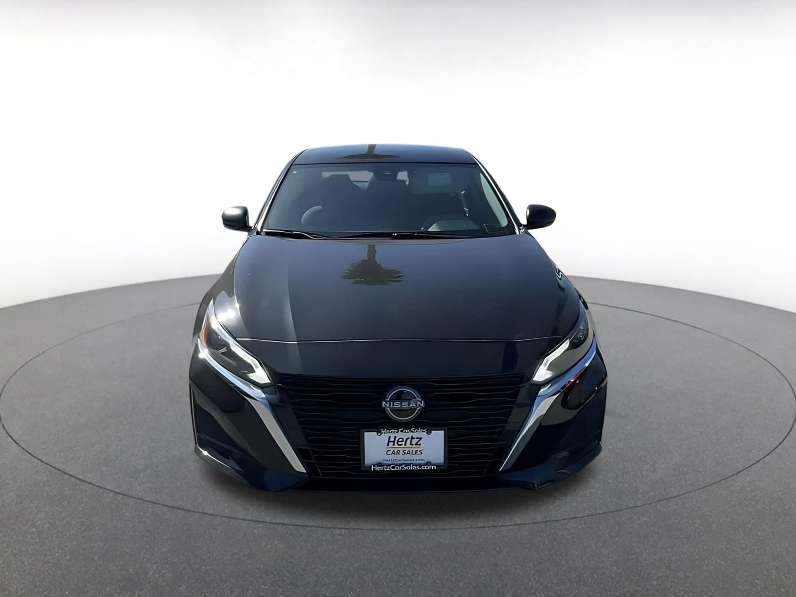 Used 2025 Nissan Altima 2.5 SV FWD image 4