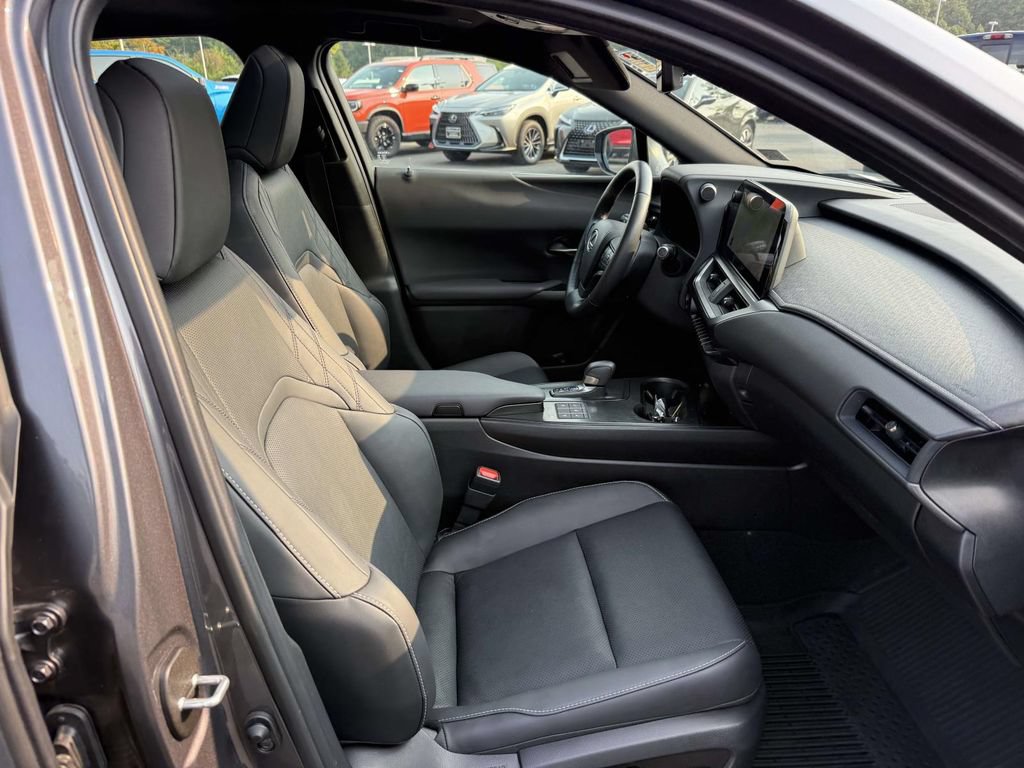 Used 2025 Lexus UX 300h AWD w/ Accessory Package (Z1) image 14