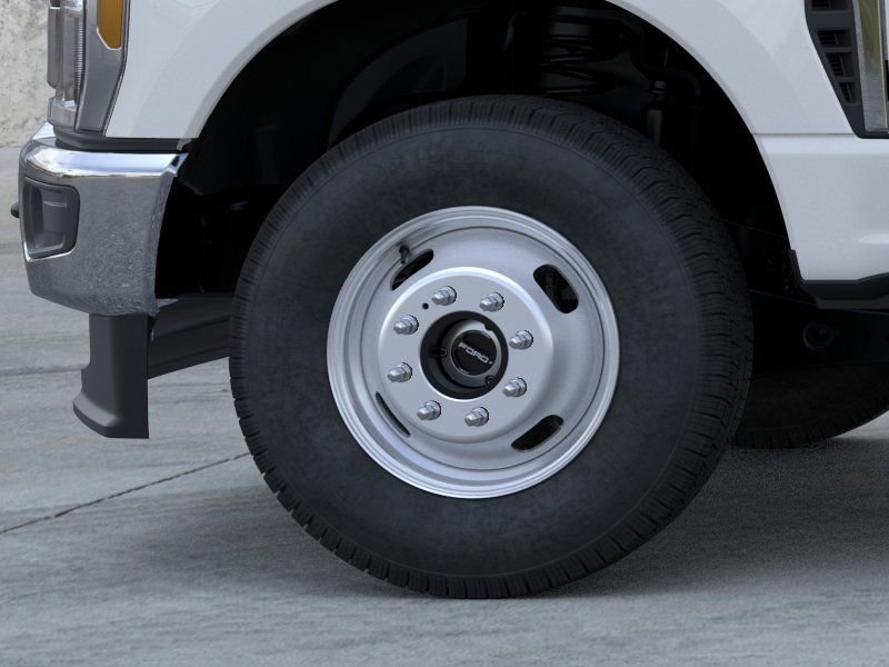 New 2026 Ford F350 XL w/ XL Chrome Package image 19