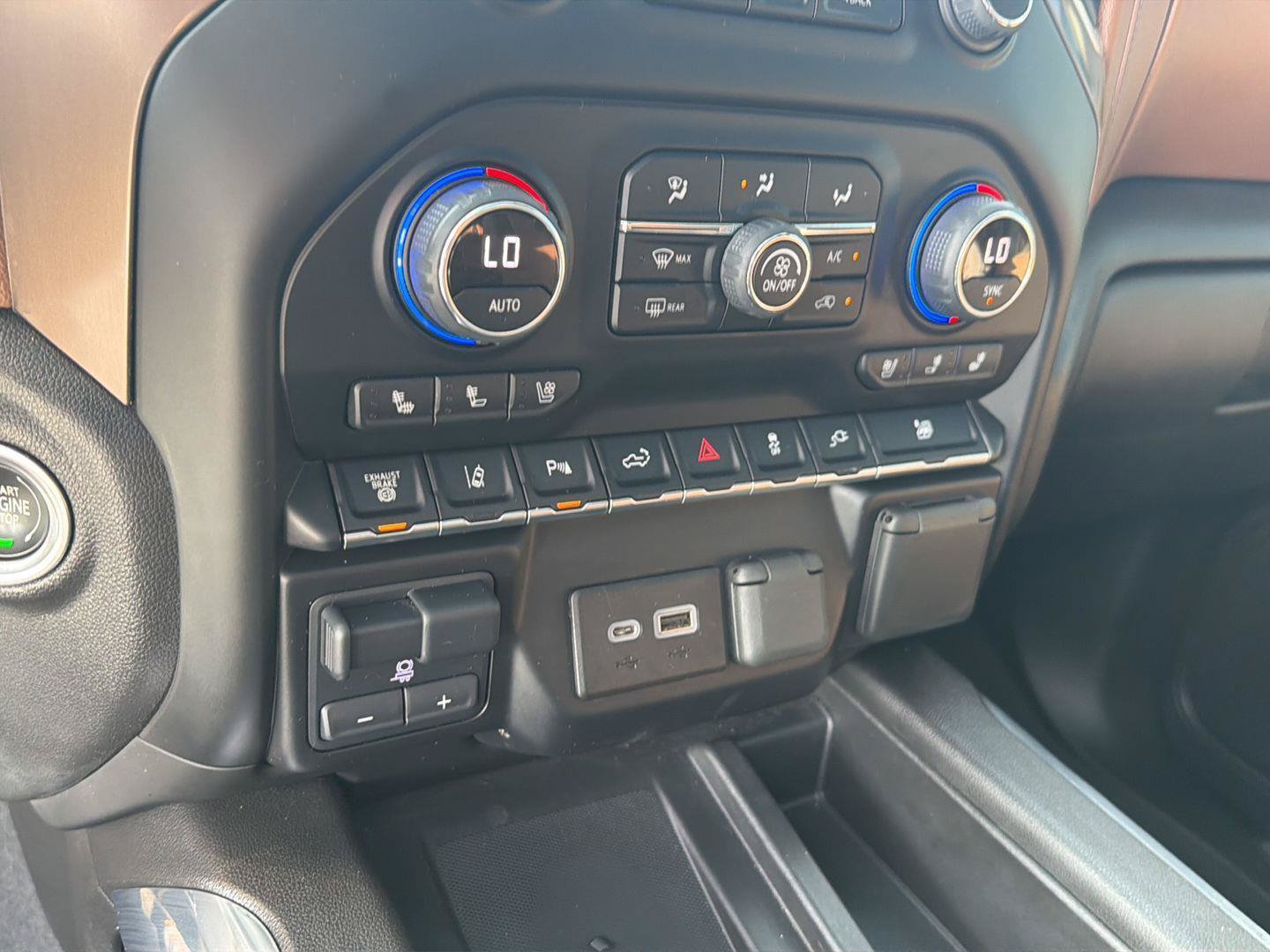 Used 2022 Chevrolet Silverado 2500 High Country AWD/4WD image 28