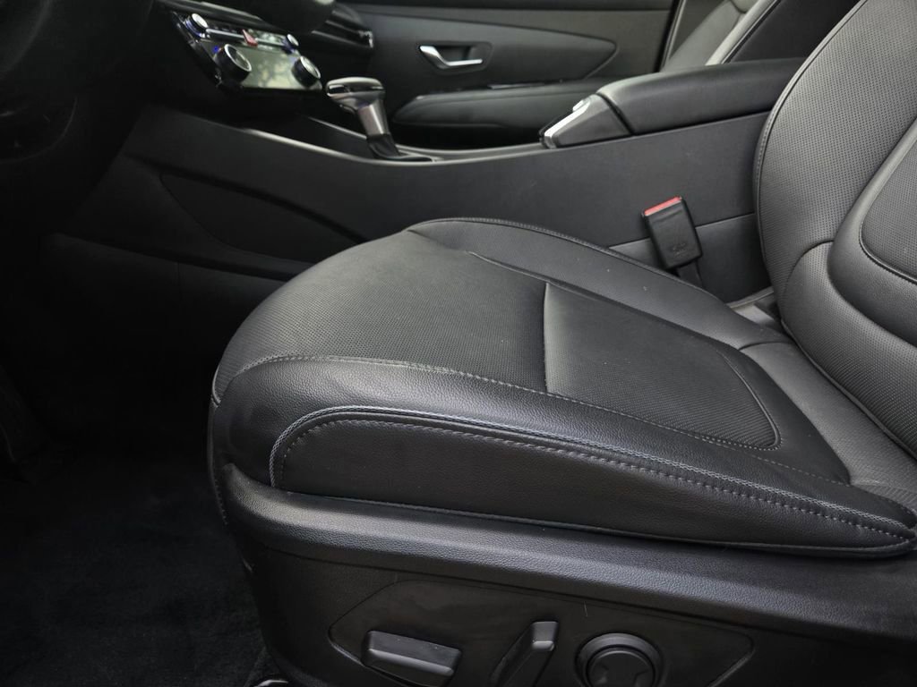 Used 2025 Hyundai Santa Cruz Limited image 21