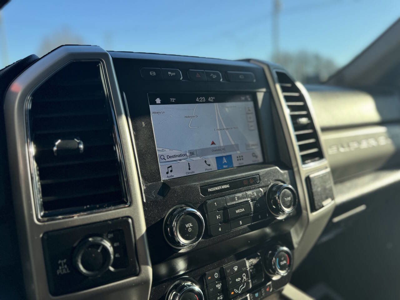 Used 2019 Ford F250 Lariat w/ Lariat Ultimate Package image 28