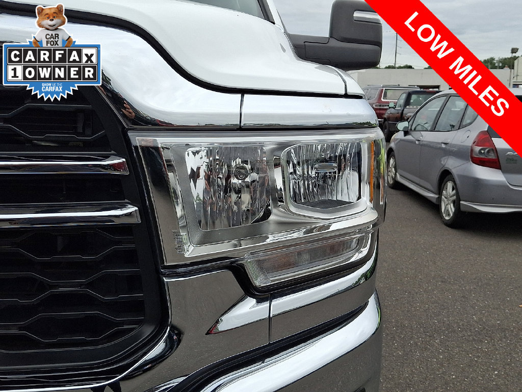 Used 2024 RAM 2500 Tradesman w/ Chrome Appearance Group AWD/4WD image 9