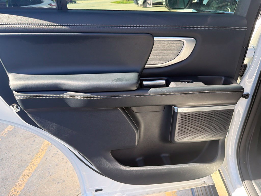 Used 2025 Ford Expedition Platinum AWD/4WD image 25
