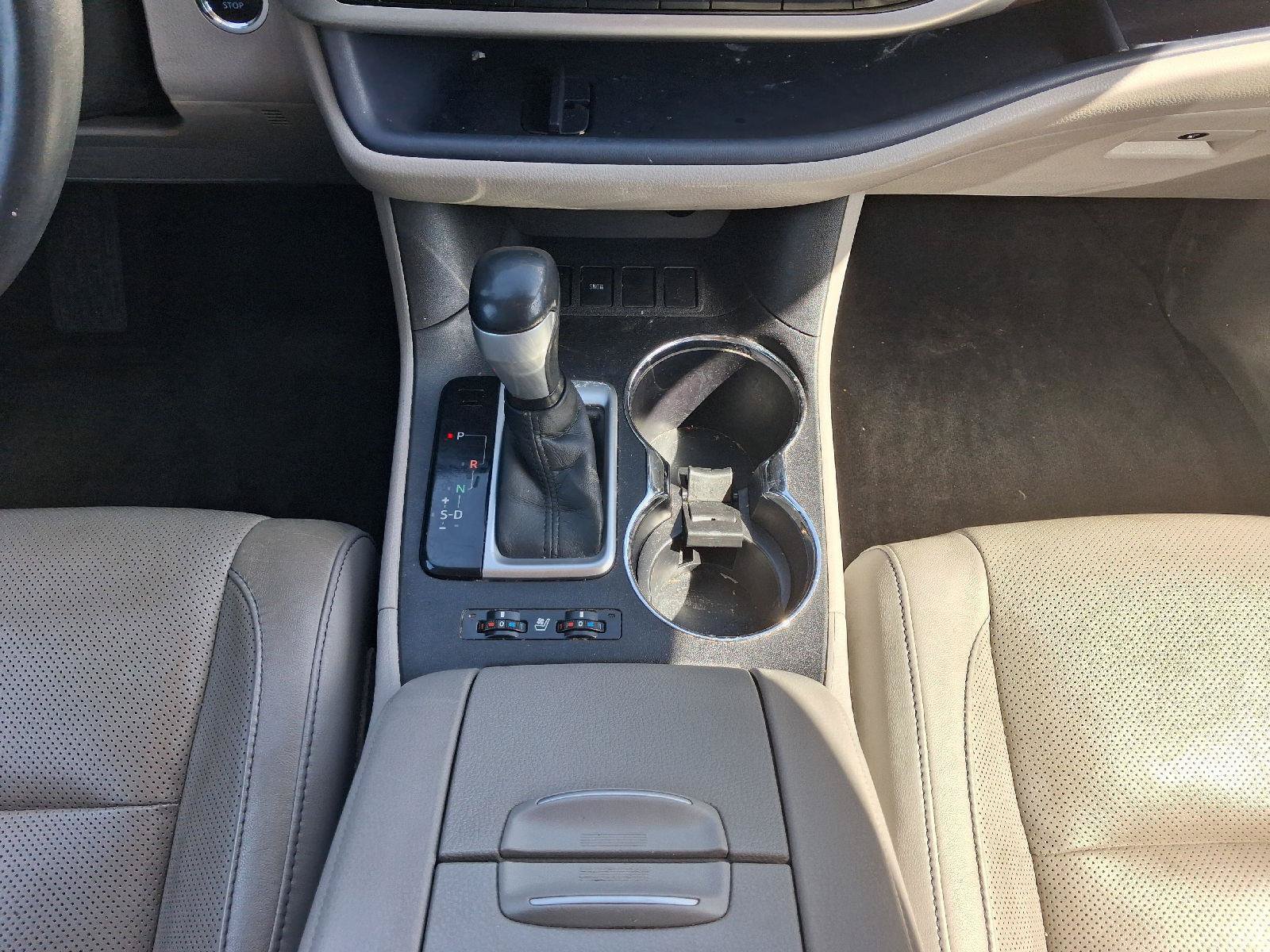 Used 2014 Toyota Highlander Limited FWD image 27