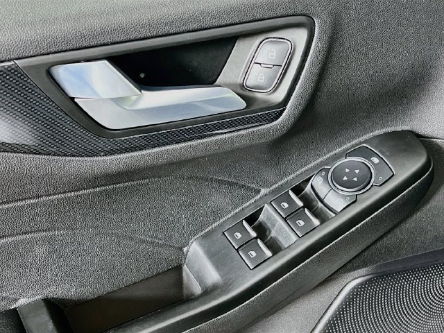 Used 2025 Ford Escape ST-Line AWD/4WD image 9