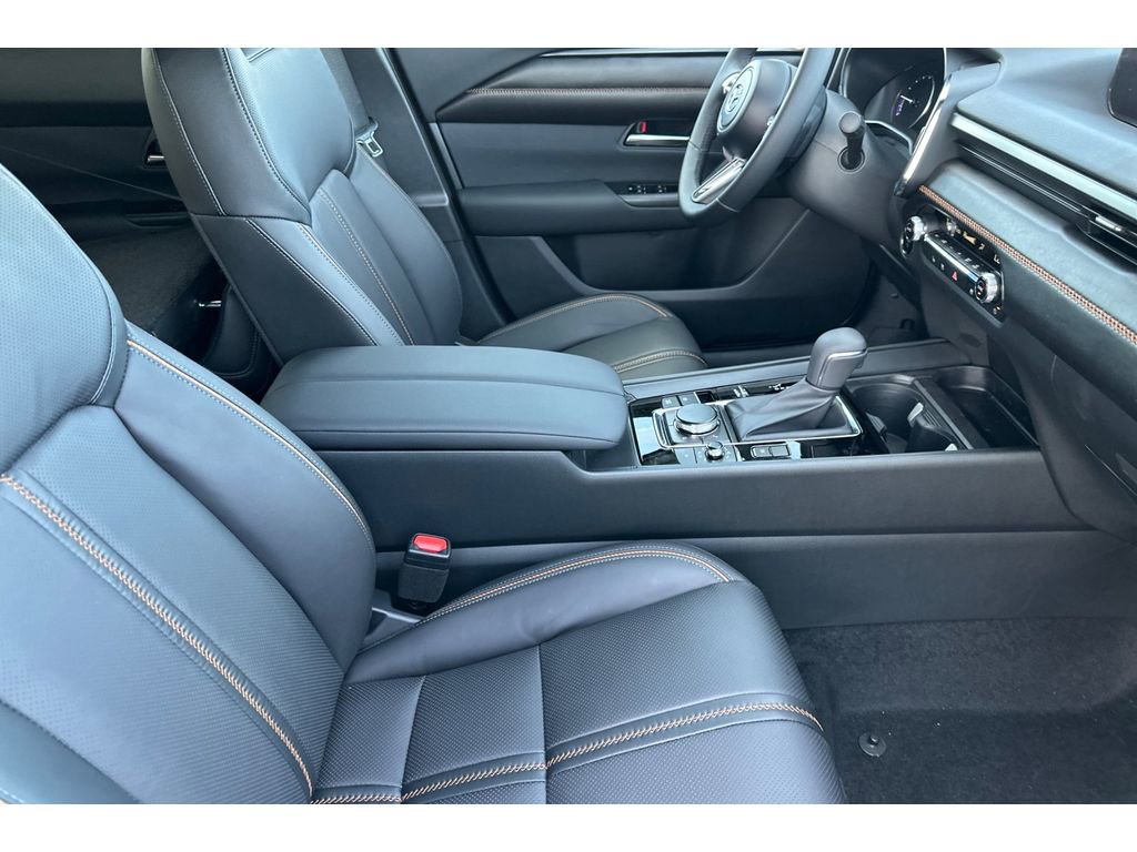 Certified 2025 MAZDA CX-50 2.5 Hybrid w/ Weather Package image 15