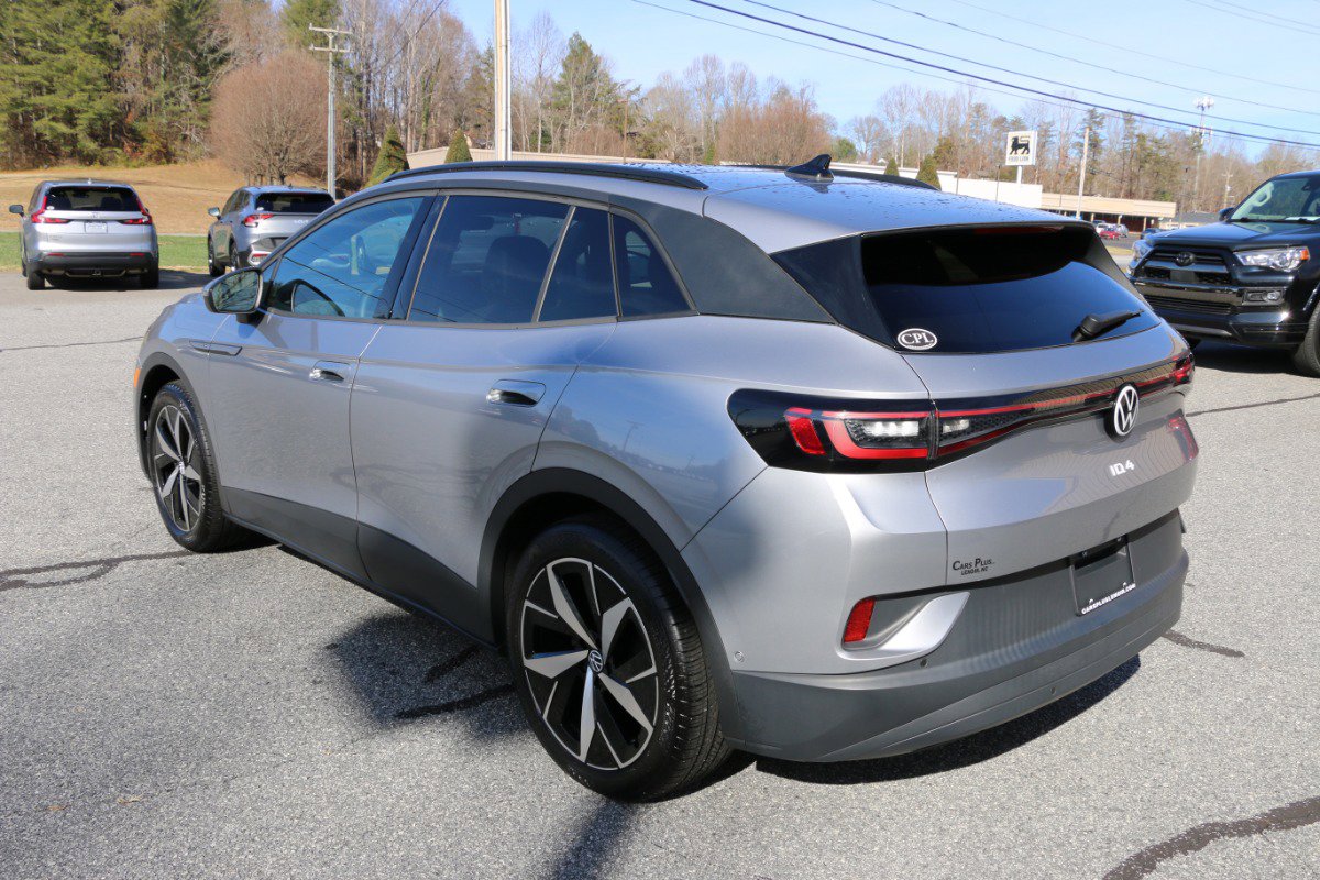 Used 2024 Volkswagen ID.4 Pro S image 3