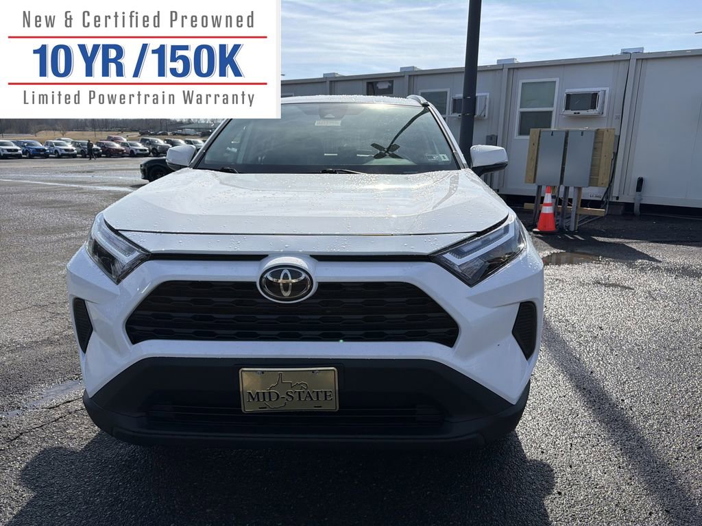Used 2025 Toyota RAV4 XLE image 2