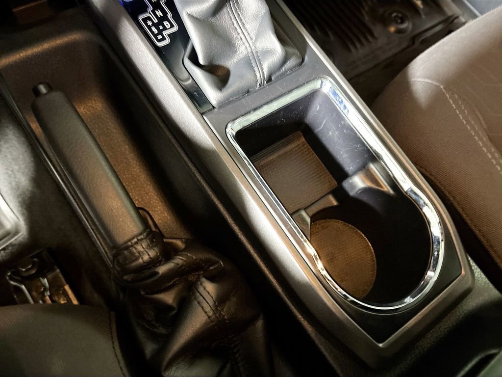 Used 2018 Toyota Tacoma TRD Off-Road w/ Technology Package image 15