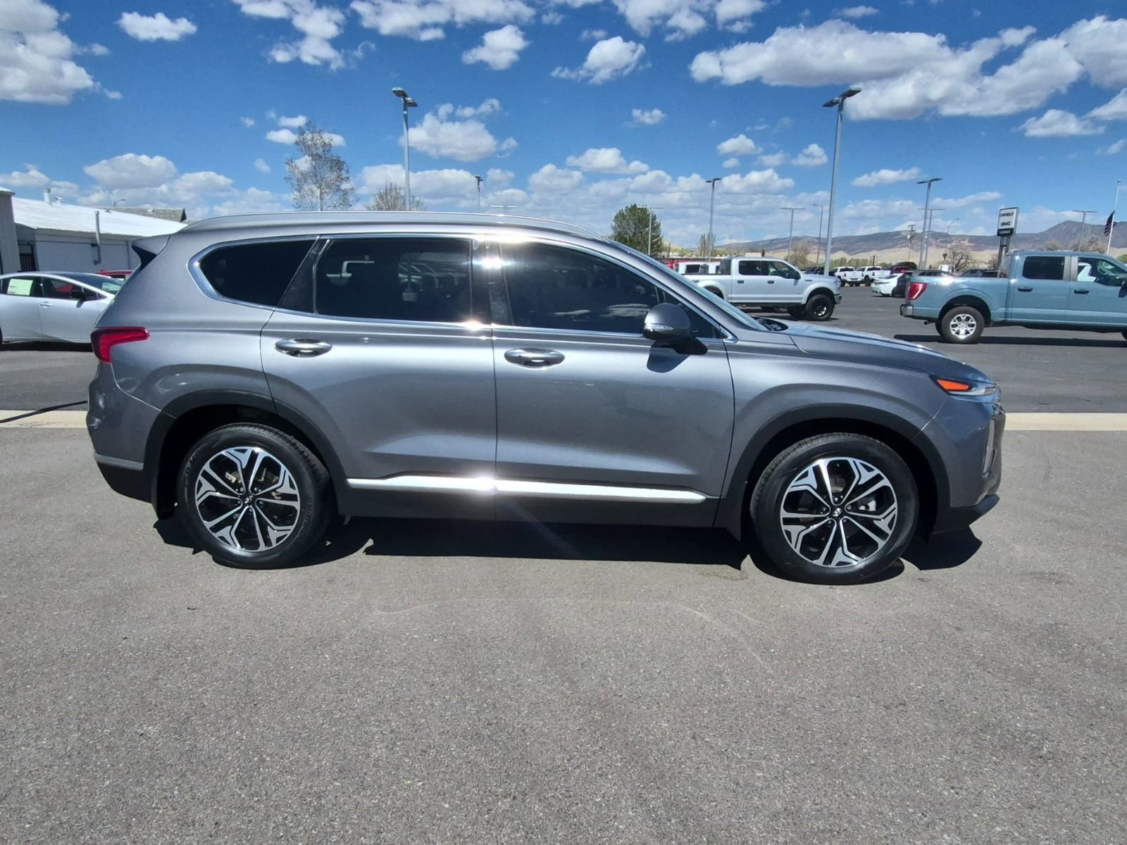 Used 2019 Hyundai Santa Fe AWD image 2