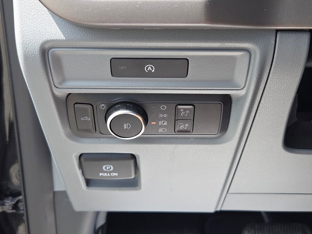 Used 2025 Ford F150 XLT w/ Equipment Group 301A Standard image 26