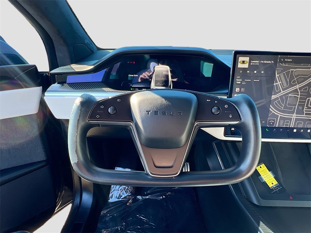 Used 2022 Tesla Model X Plaid image 10