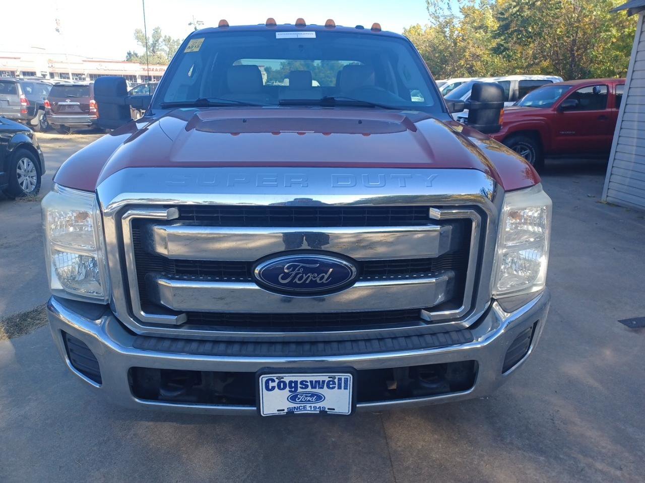 Used 2015 Ford F350 XLT image 2