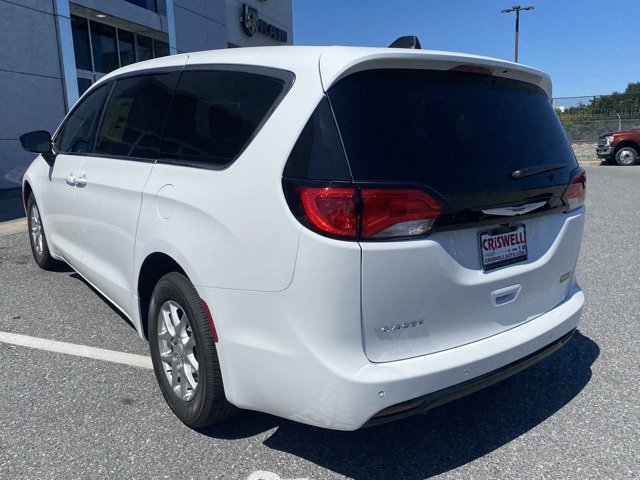 New 2026 Chrysler Voyager LX image 5
