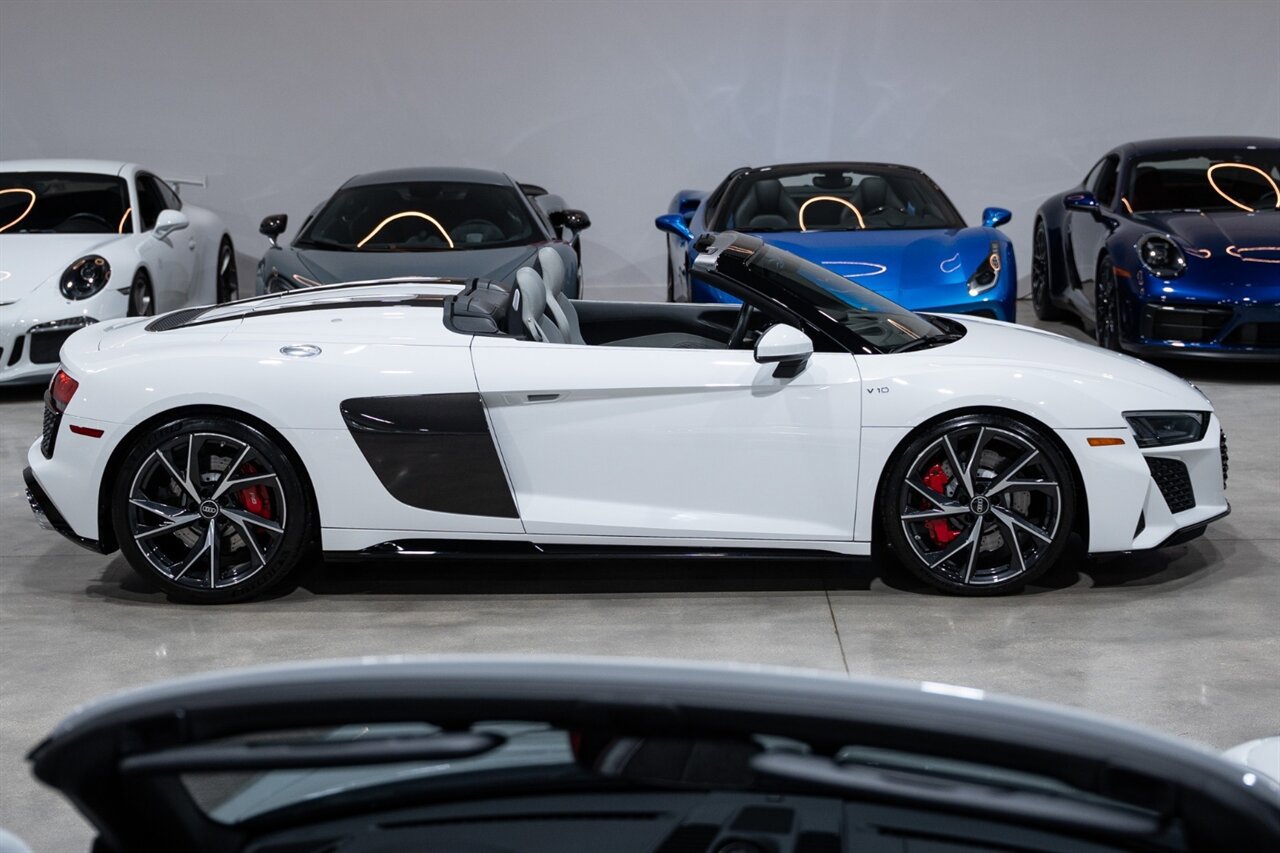 Used 2021 Audi R8 V10 RWD image 7