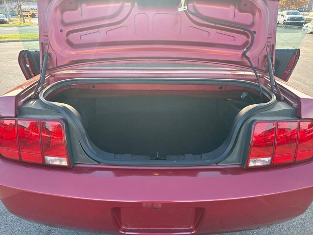 Used 2006 Ford Mustang Convertible image 19